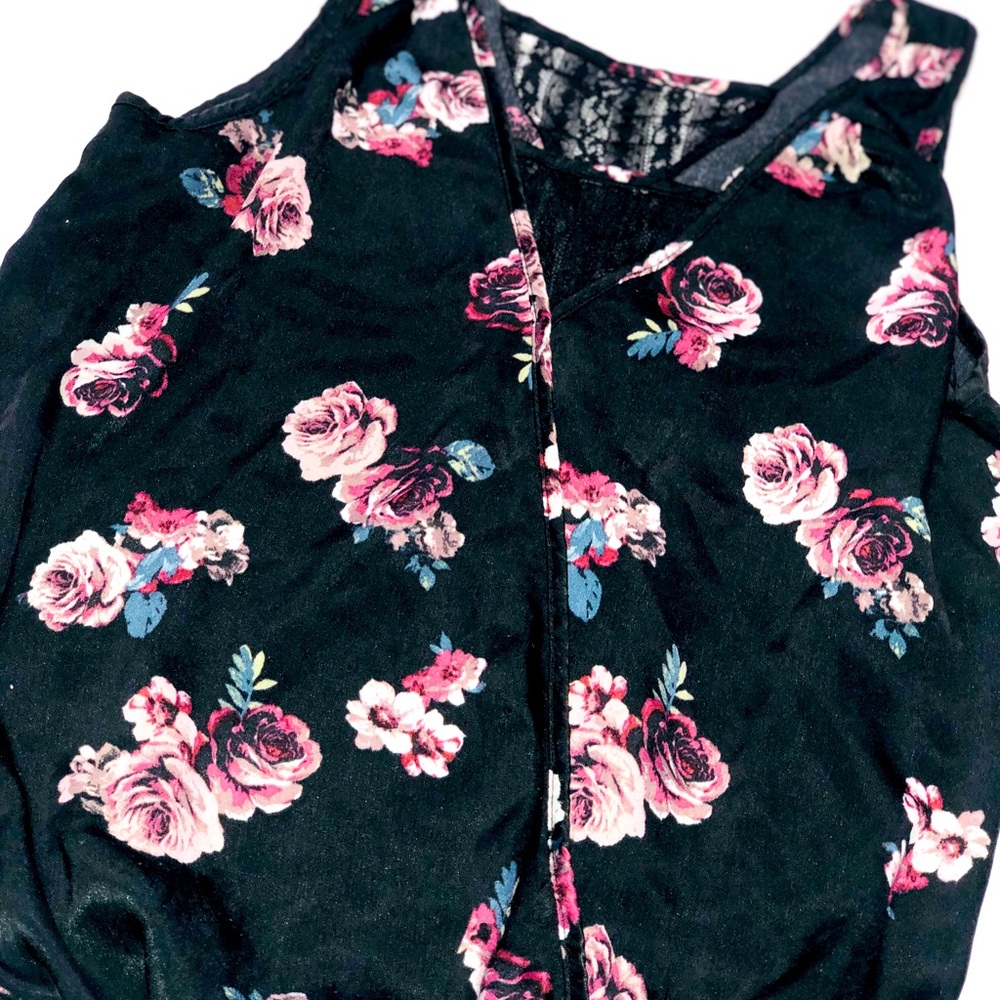 Maurice’s tank top